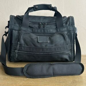 Tumi Vintage Alpha Sport Duffle Men’s Bag. Gym, Carry-On. Black. Made in USA.